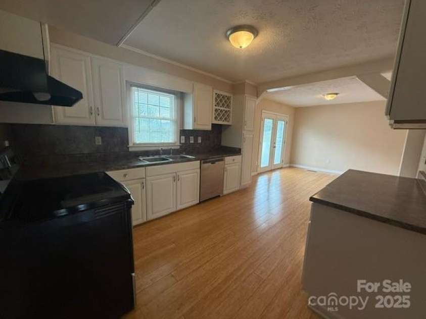 2205 Olde Well Road, Hudson, NC 28638.  MLS# CAR4284000, YatesRealty ID 27400. 