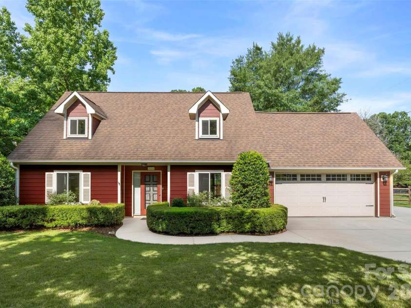 2606 Saddlewood Circle, Concord, NC 28027.  MLS# CAR4385806, YatesRealty ID 27400. 