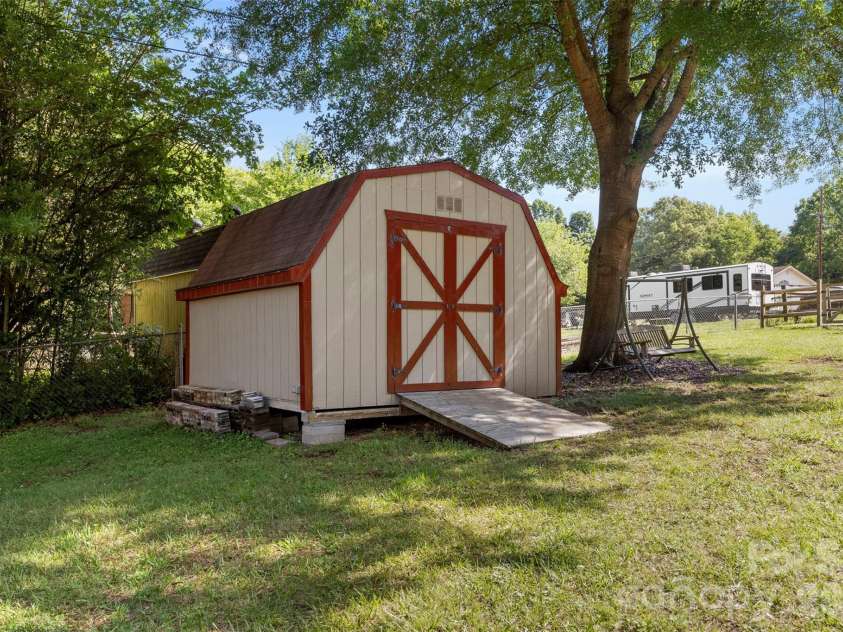 2606 Saddlewood Circle, Concord, NC 28027.  MLS# CAR4385806, YatesRealty ID 27400. 