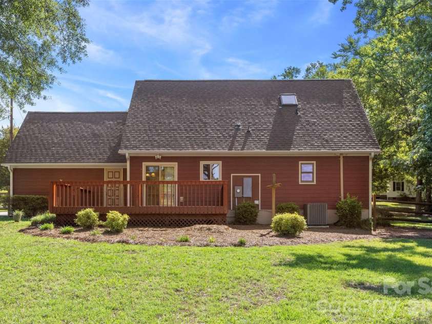 2606 Saddlewood Circle, Concord, NC 28027.  MLS# CAR4385806, YatesRealty ID 27400. 