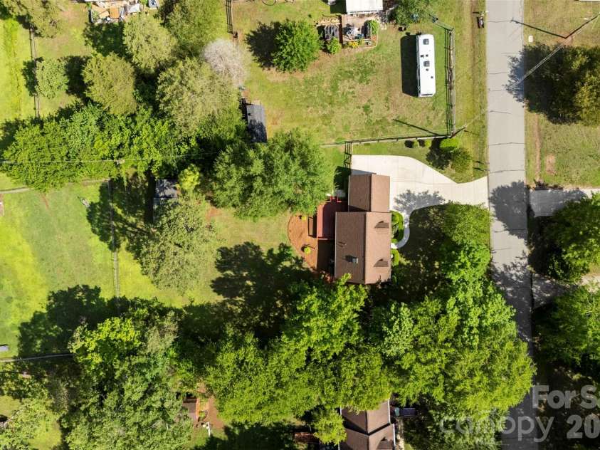 2606 Saddlewood Circle, Concord, NC 28027.  MLS# CAR4385806, YatesRealty ID 27400. 