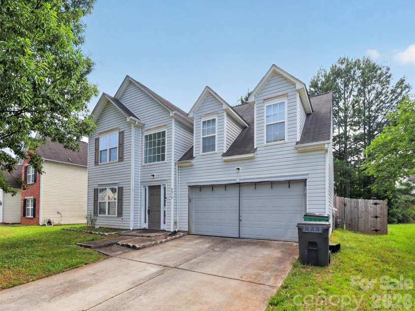 3314 Valerie Drive, Charlotte, NC 28216.  MLS# CAR4388013, YatesRealty ID 27402. 