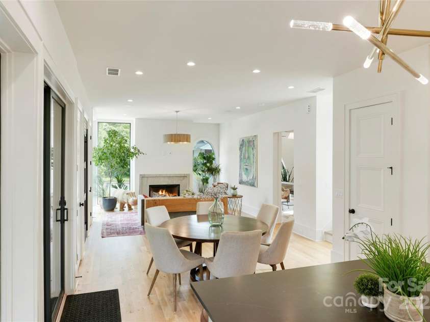 715 Charles Avenue, Charlotte, NC 28205.  MLS# CAR4283037, YatesRealty ID 27402. 