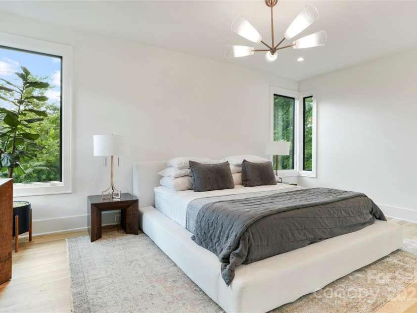 715 Charles Avenue, Charlotte, NC 28205.  MLS# CAR4283037, YatesRealty ID 27402. 