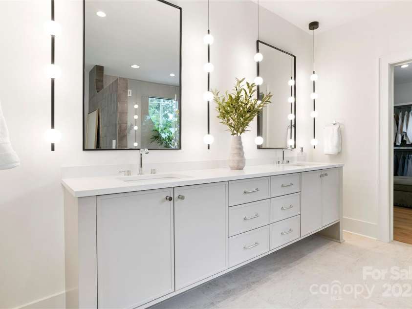 715 Charles Avenue, Charlotte, NC 28205.  MLS# CAR4283037, YatesRealty ID 27402. 