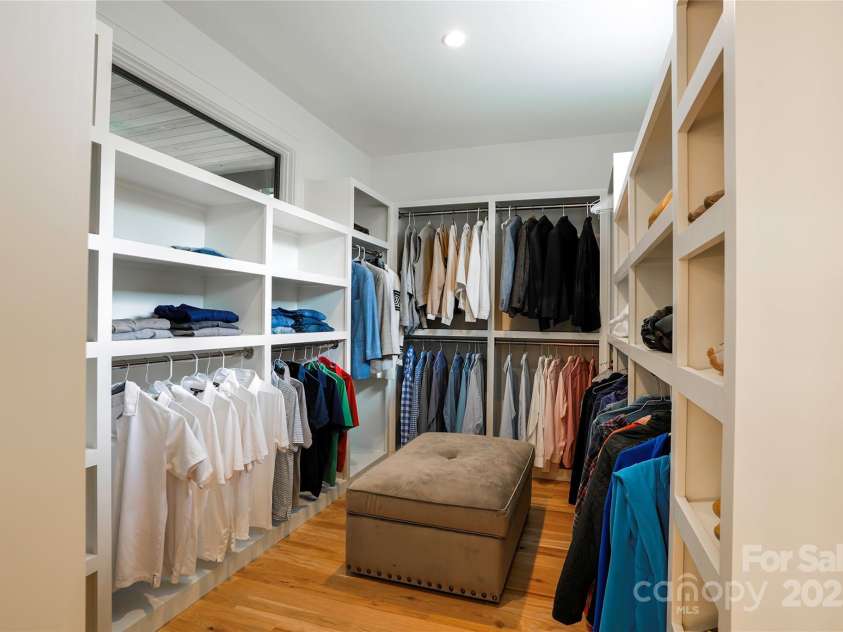 715 Charles Avenue, Charlotte, NC 28205.  MLS# CAR4283037, YatesRealty ID 27402. 