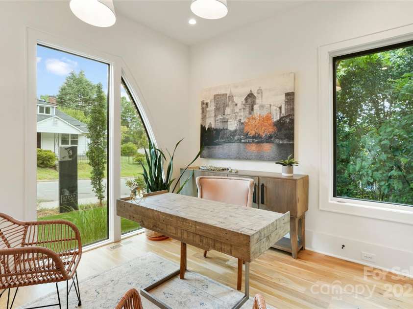 715 Charles Avenue, Charlotte, NC 28205.  MLS# CAR4283037, YatesRealty ID 27402. 