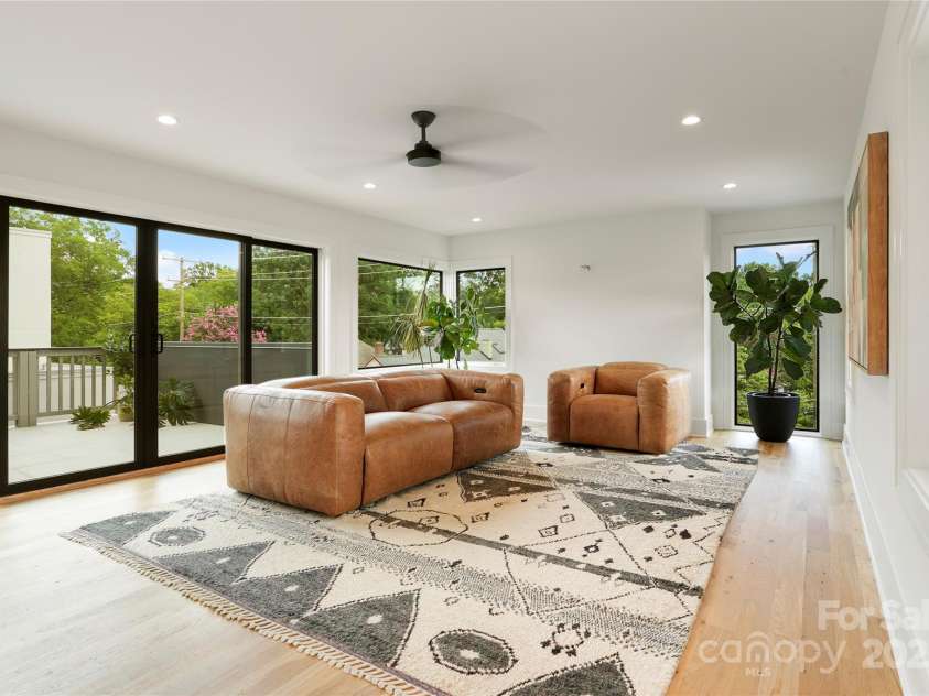 715 Charles Avenue, Charlotte, NC 28205.  MLS# CAR4283037, YatesRealty ID 27402. 