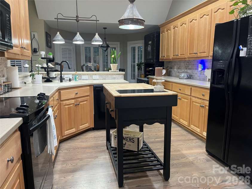 829 Savannah Place Drive, Fort Mill, SC 29715.  MLS# CAR4381436, YatesRealty ID 27403. 