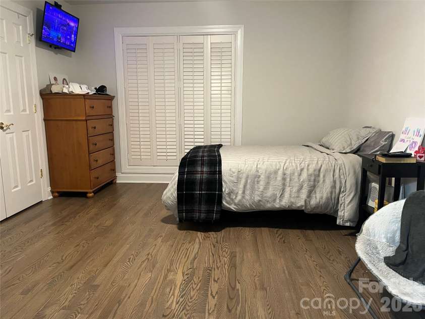 829 Savannah Place Drive, Fort Mill, SC 29715.  MLS# CAR4381436, YatesRealty ID 27403. 