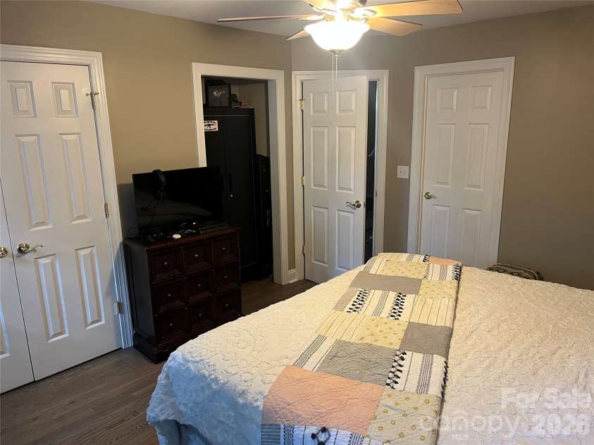829 Savannah Place Drive, Fort Mill, SC 29715.  MLS# CAR4381436, YatesRealty ID 27403. 