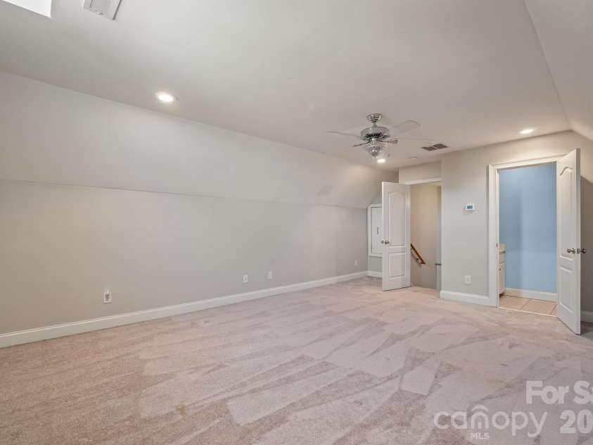 137 Natures Trail, Statesville, NC 28625.  MLS# CAR4382561, YatesRealty ID 27404. Bonus Room with half-bath