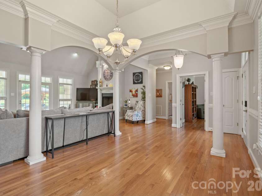 137 Natures Trail, Statesville, NC 28625.  MLS# CAR4382561, YatesRealty ID 27404. Oversized dining room
