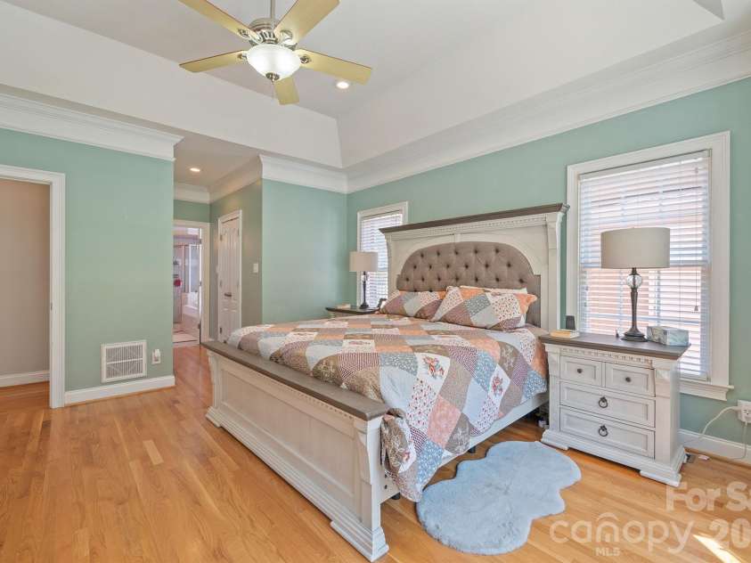 137 Natures Trail, Statesville, NC 28625.  MLS# CAR4382561, YatesRealty ID 27404. Primary Suite with tray ceiling