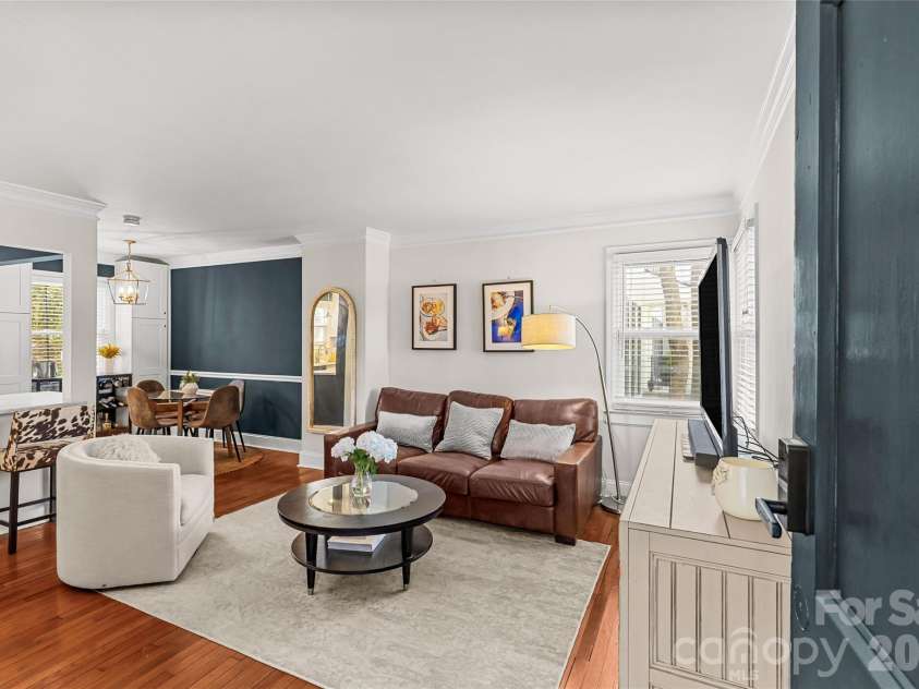 220 Wakefield Drive, Charlotte, NC 28209.  MLS# CAR4357772, YatesRealty ID 27405. 
