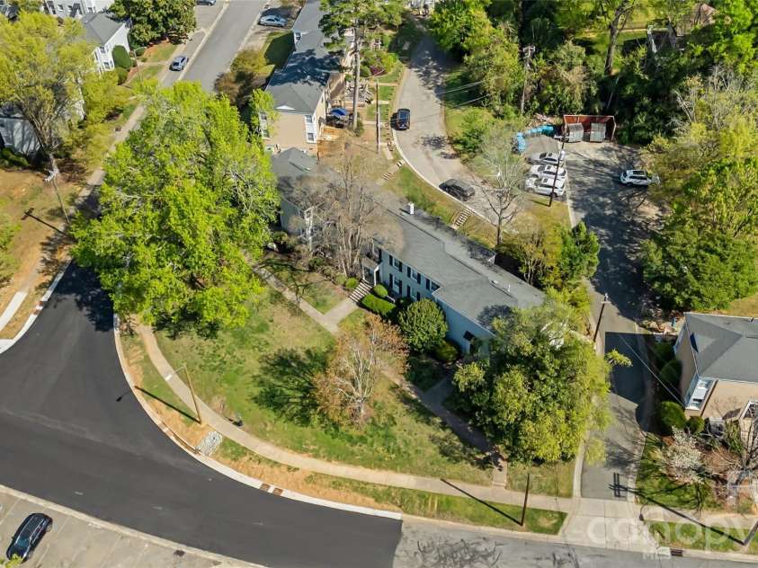 220 Wakefield Drive, Charlotte, NC 28209.  MLS# CAR4357772, YatesRealty ID 27405. 