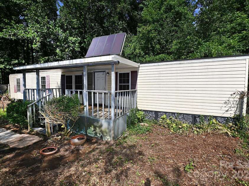 2334 Rainbow Heights Circle, Lenoir, NC 28645.  MLS# CAR4283381, YatesRealty ID 27405. 