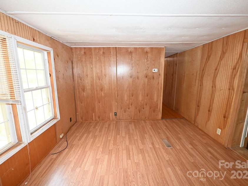 2334 Rainbow Heights Circle, Lenoir, NC 28645.  MLS# CAR4283381, YatesRealty ID 27405. 