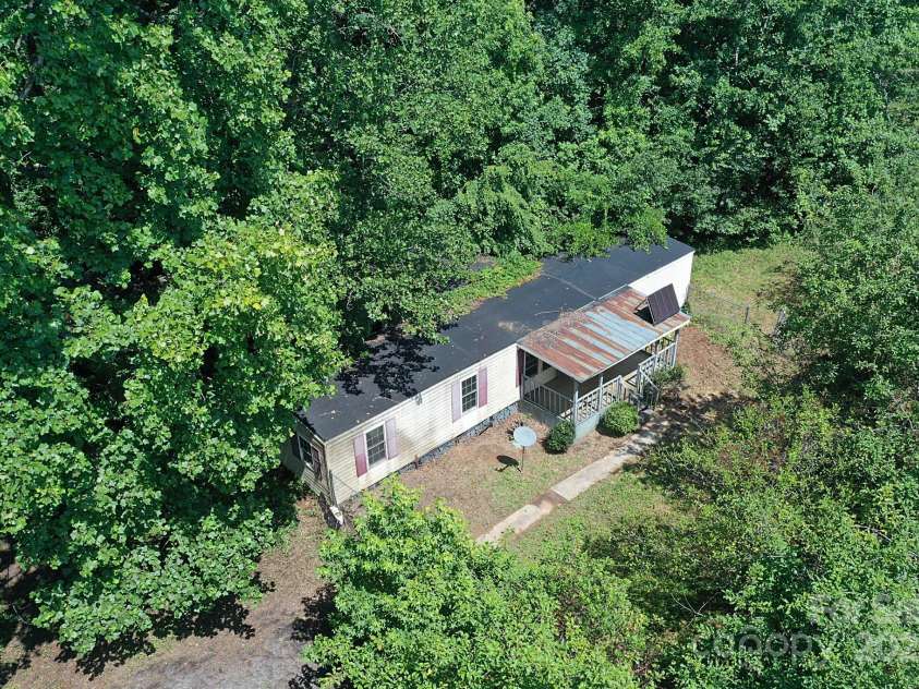 2334 Rainbow Heights Circle, Lenoir, NC 28645.  MLS# CAR4283381, YatesRealty ID 27405. 