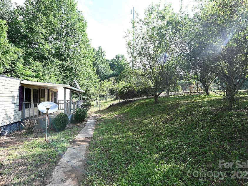 2334 Rainbow Heights Circle, Lenoir, NC 28645.  MLS# CAR4283381, YatesRealty ID 27405. 