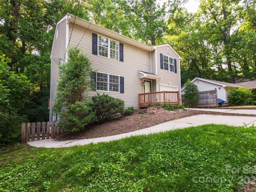 13 Castle Street, Asheville, NC 28803.  MLS# CAR4278006, YatesRealty ID 27406. Front