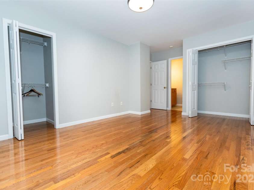 13 Castle Street, Asheville, NC 28803.  MLS# CAR4278006, YatesRealty ID 27406. Primary Bedroom