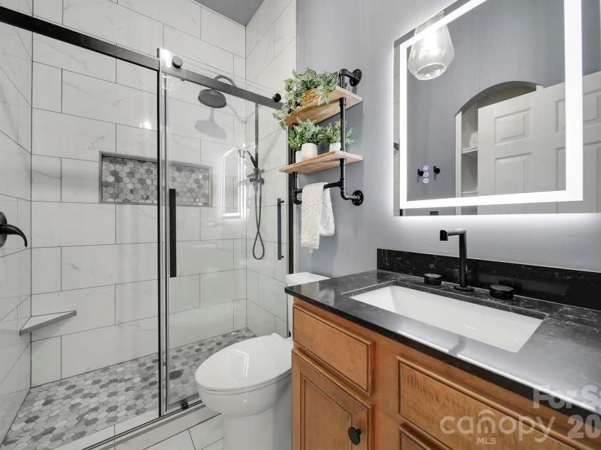 905 Stratford Run Drive, Fort Mill, SC 29708.  MLS# CAR4376445, YatesRealty ID 27407. 