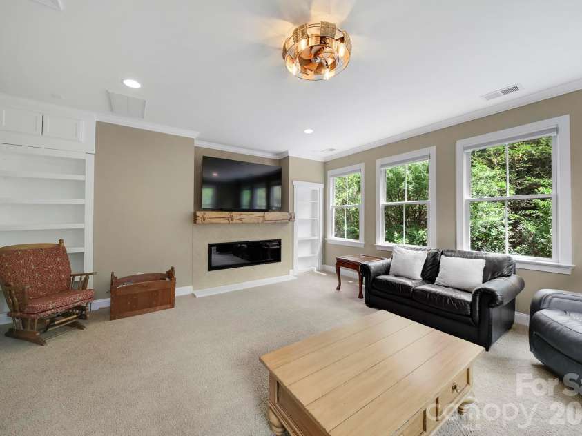 905 Stratford Run Drive, Fort Mill, SC 29708.  MLS# CAR4376445, YatesRealty ID 27407. 