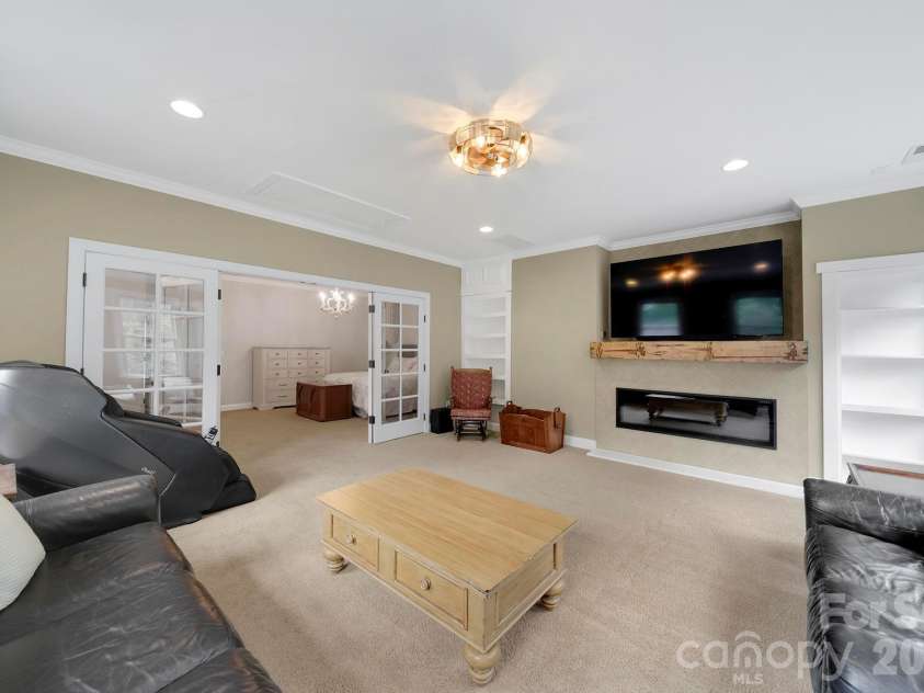 905 Stratford Run Drive, Fort Mill, SC 29708.  MLS# CAR4376445, YatesRealty ID 27407. 