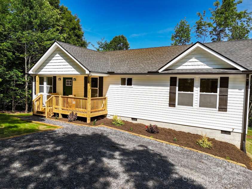 72 Carolyn Drive, Candler, NC 28715.  MLS# CAR4275453, YatesRealty ID 27408. 
