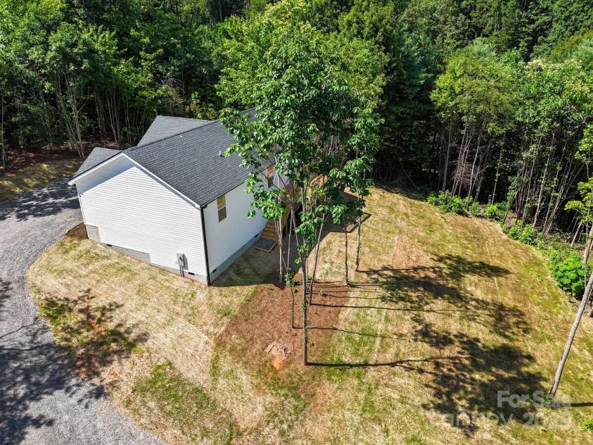 72 Carolyn Drive, Candler, NC 28715.  MLS# CAR4275453, YatesRealty ID 27408. 