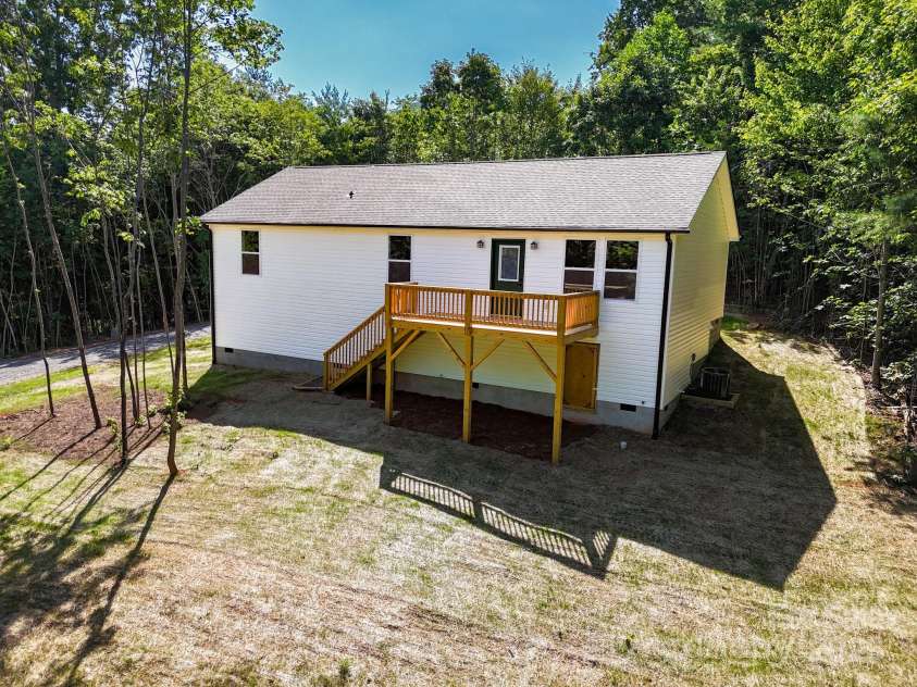 72 Carolyn Drive, Candler, NC 28715.  MLS# CAR4275453, YatesRealty ID 27408. 