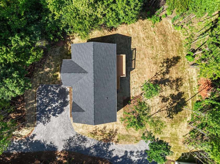 72 Carolyn Drive, Candler, NC 28715.  MLS# CAR4275453, YatesRealty ID 27408. 