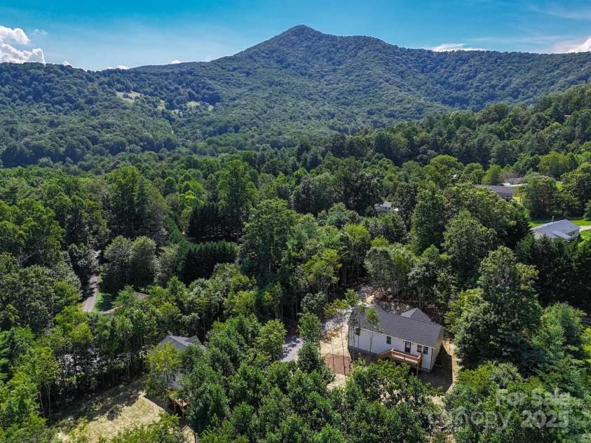 72 Carolyn Drive, Candler, NC 28715.  MLS# CAR4275453, YatesRealty ID 27408. 