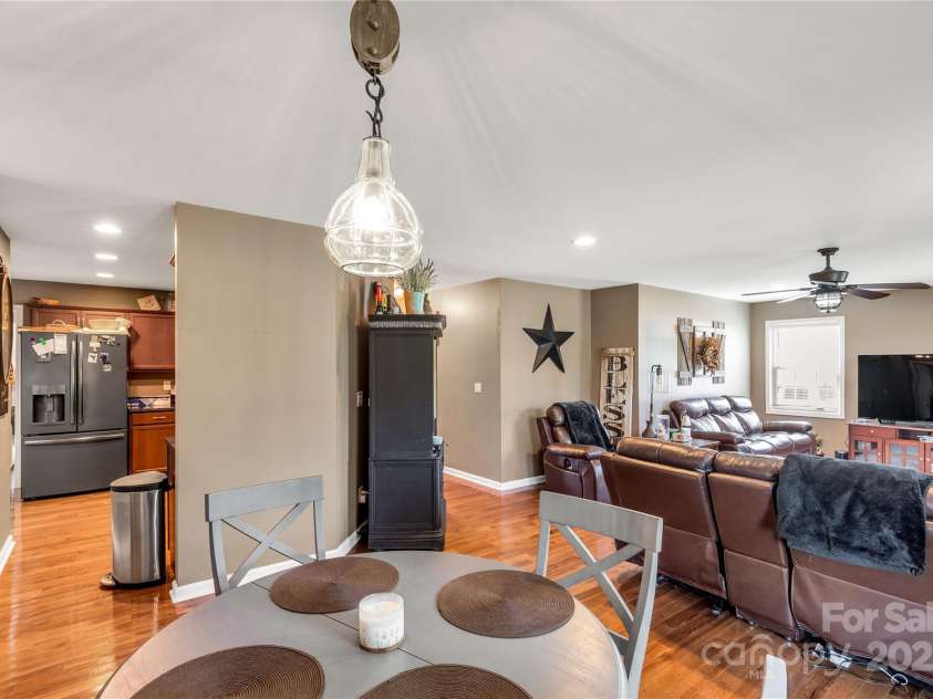 1302 Bryson Creek Drive, McConnells, SC 29726.  MLS# CAR4283048, YatesRealty ID 27409. 