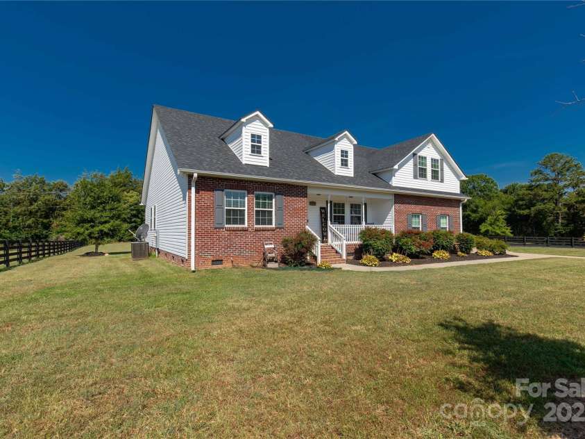 1302 Bryson Creek Drive, McConnells, SC 29726.  MLS# CAR4283048, YatesRealty ID 27409. 