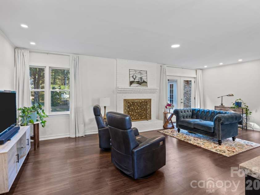 3030 Lydia Lane, Newton, NC 28658.  MLS# CAR4373237, YatesRealty ID 27409. 