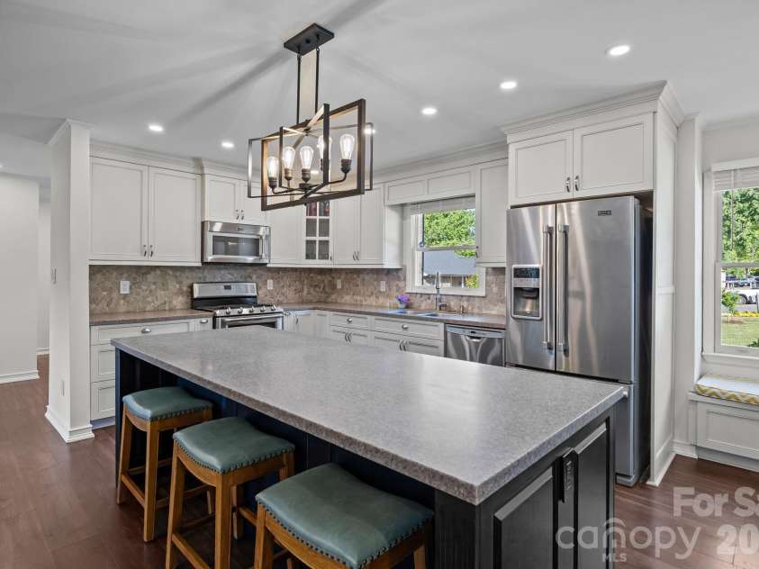 3030 Lydia Lane, Newton, NC 28658.  MLS# CAR4373237, YatesRealty ID 27409. 
