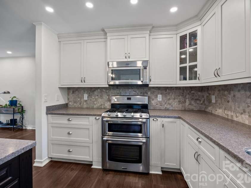 3030 Lydia Lane, Newton, NC 28658.  MLS# CAR4373237, YatesRealty ID 27409. 