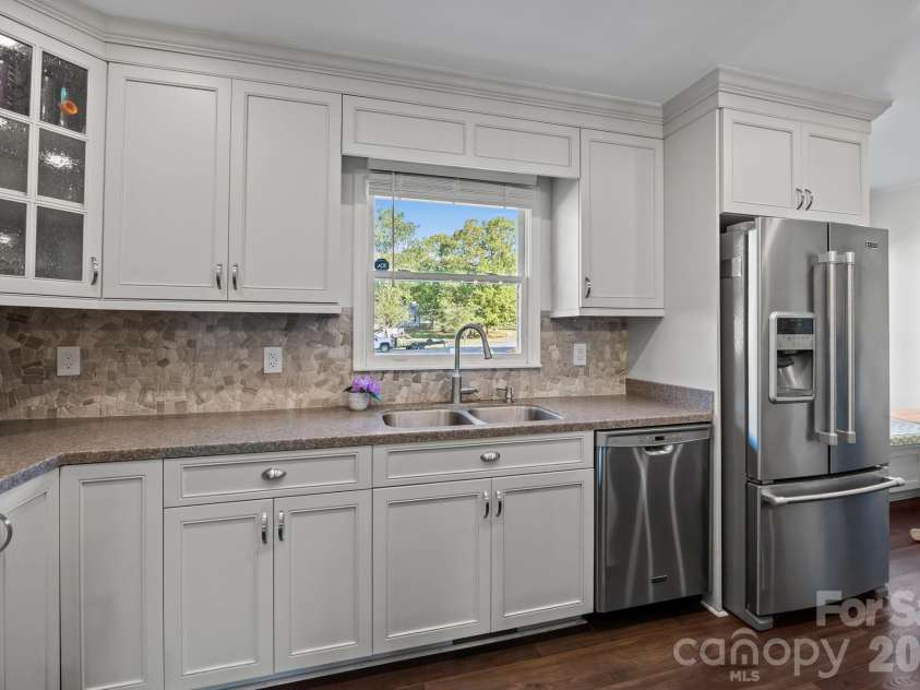 3030 Lydia Lane, Newton, NC 28658.  MLS# CAR4373237, YatesRealty ID 27409. 