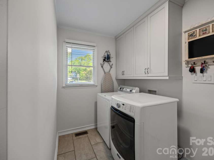 3030 Lydia Lane, Newton, NC 28658.  MLS# CAR4373237, YatesRealty ID 27409. 