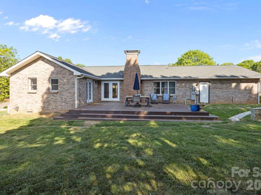 3030 Lydia Lane, Newton, NC 28658.  MLS# CAR4373237, YatesRealty ID 27409. 