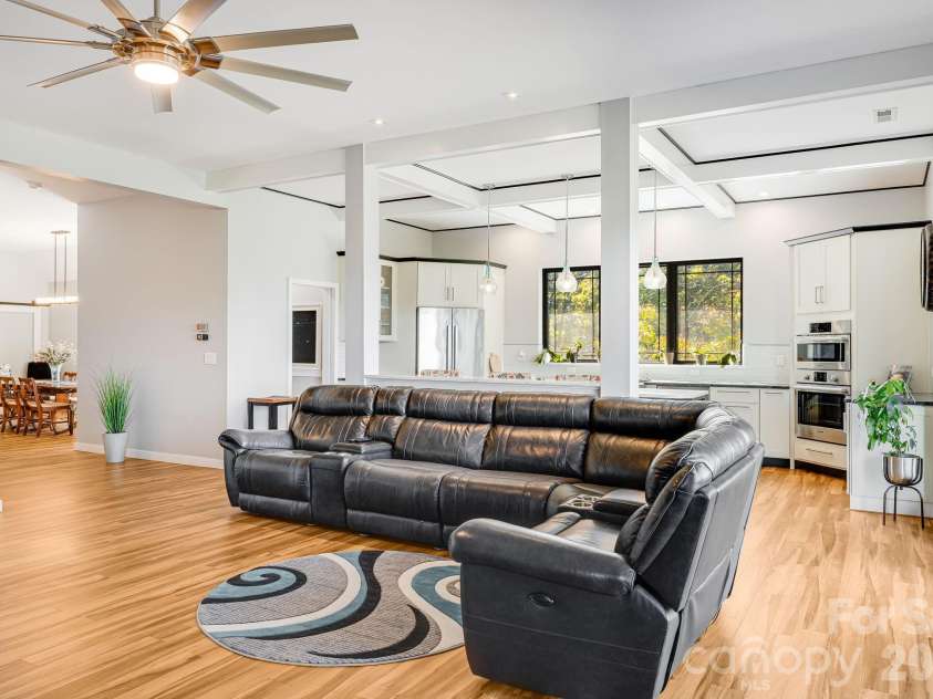 1387 Woods Ammons Road, Mars Hill, NC 28754.  MLS# CAR4303363, YatesRealty ID 2741. Family to Kitchen view