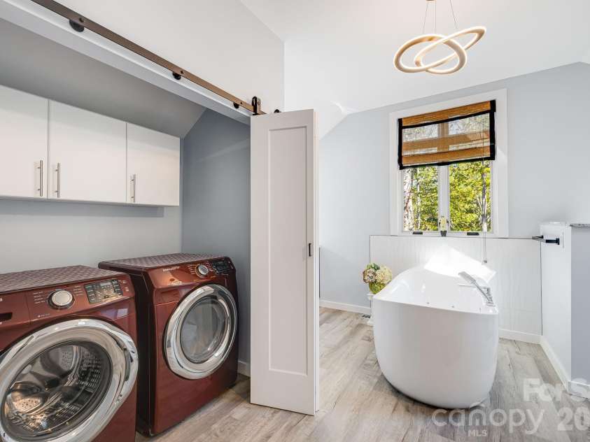 1387 Woods Ammons Road, Mars Hill, NC 28754.  MLS# CAR4303363, YatesRealty ID 2741. New, never used Jacuzzi tub with relaxing changing colors