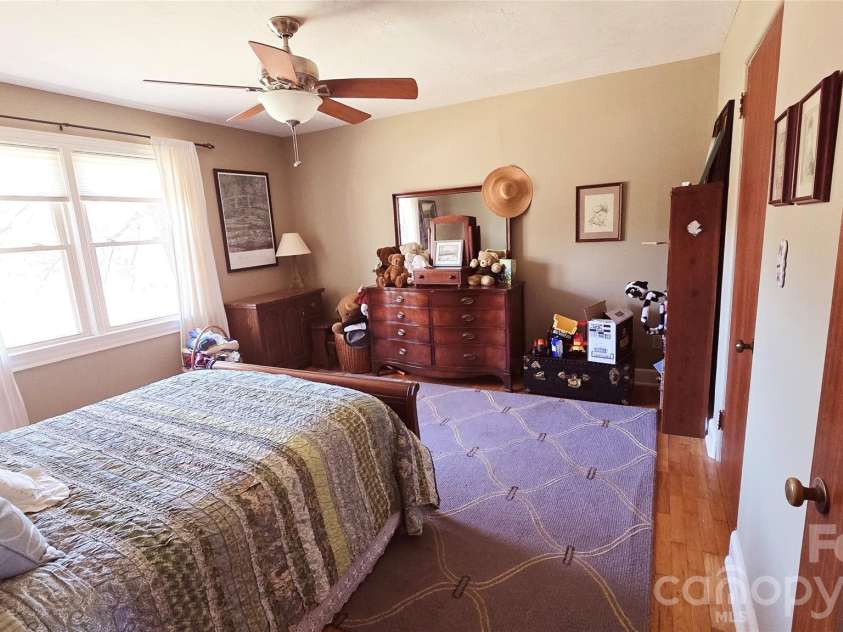 53 Dewees Drive, Sylva, NC 28779.  MLS# CAR4340336, YatesRealty ID 2741. 