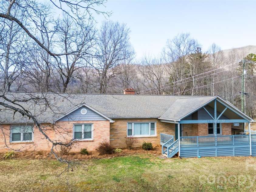 53 Dewees Drive, Sylva, NC 28779.  MLS# CAR4340336, YatesRealty ID 2741. 