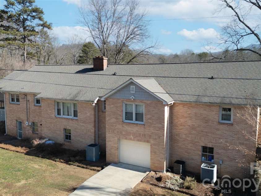 53 Dewees Drive, Sylva, NC 28779.  MLS# CAR4340336, YatesRealty ID 2741. 