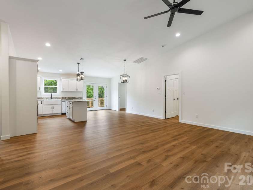 69 Quiet Woods Drive, Leicester, NC 28748.  MLS# CAR4381773, YatesRealty ID 27411. 