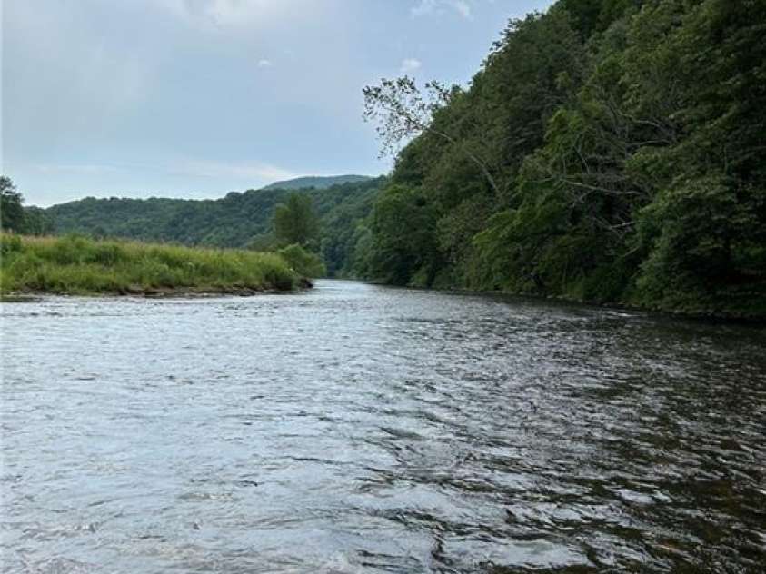 972 Deep Ford Road, Lansing, NC 28643.  MLS# CAR4284223, YatesRealty ID 27411. 