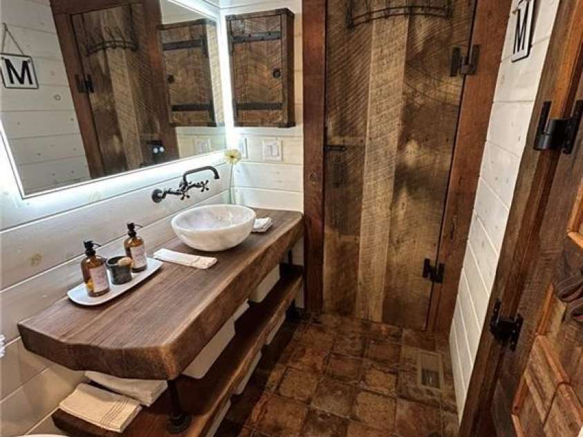 972 Deep Ford Road, Lansing, NC 28643.  MLS# CAR4284223, YatesRealty ID 27411. 